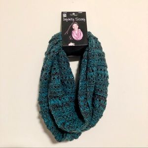 Dark Green Infinity Scarf Knitted Nicole Brand NWT